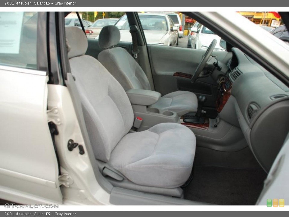 Gray Interior Photo for the 2001 Mitsubishi Galant ES #42948155