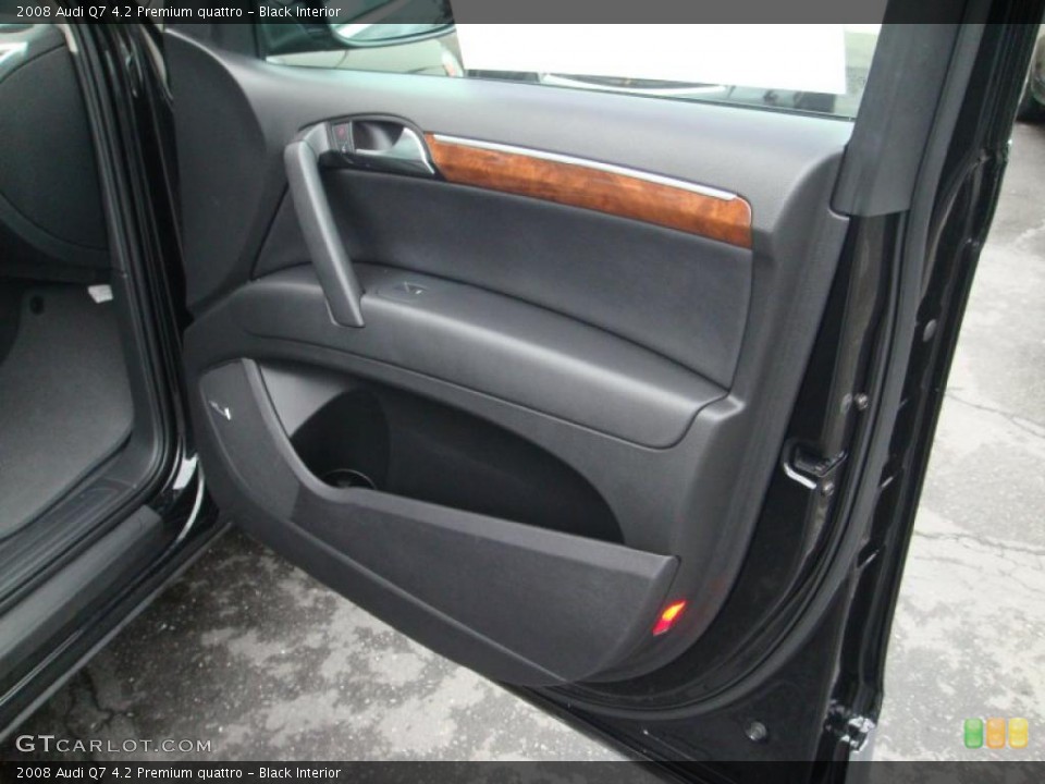 Black Interior Door Panel for the 2008 Audi Q7 4.2 Premium quattro #42961463