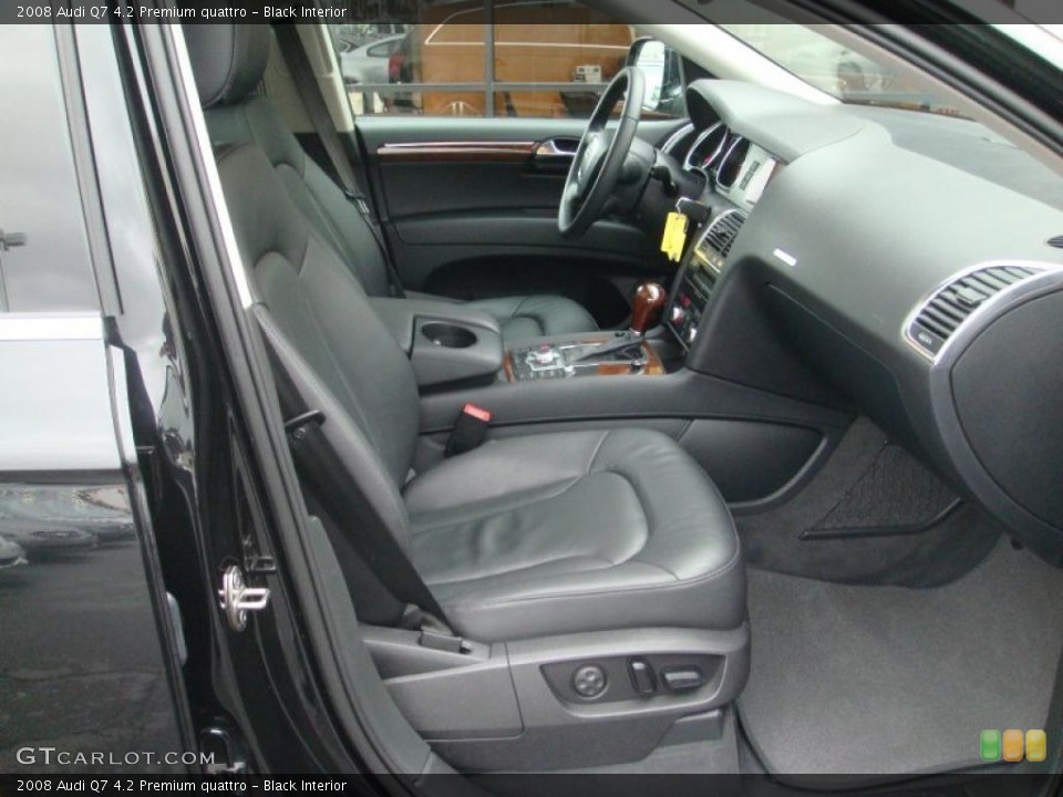 Black Interior Photo for the 2008 Audi Q7 4.2 Premium quattro #42961479