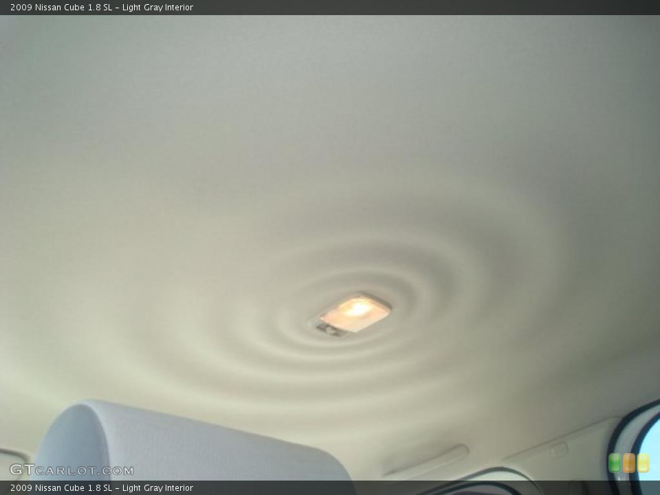 Light Gray Interior Photo for the 2009 Nissan Cube 1.8 SL #42962659
