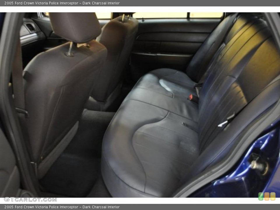 Dark Charcoal Interior Photo for the 2005 Ford Crown Victoria Police Interceptor #42969753