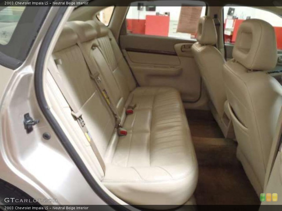 Neutral Beige Interior Photo for the 2003 Chevrolet Impala LS #42991747