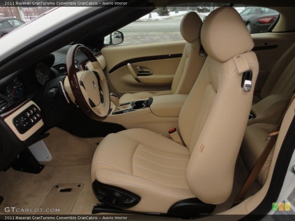 Avorio Interior Photo for the 2011 Maserati GranTurismo Convertible GranCabrio #42996635