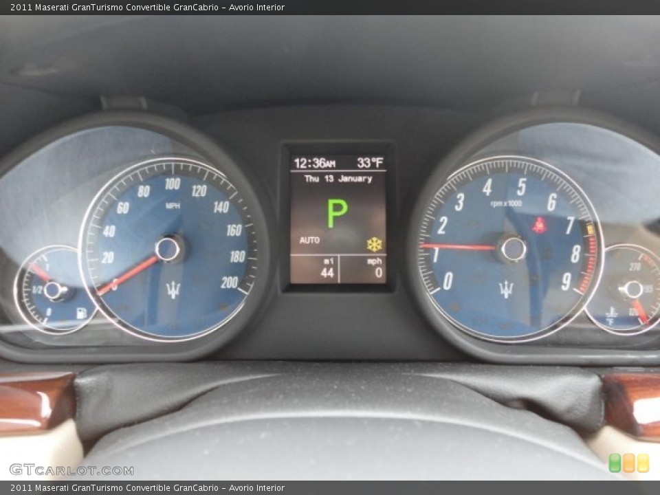Avorio Interior Gauges for the 2011 Maserati GranTurismo Convertible GranCabrio #42996687