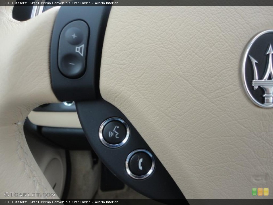 Avorio Interior Controls for the 2011 Maserati GranTurismo Convertible GranCabrio #42996735
