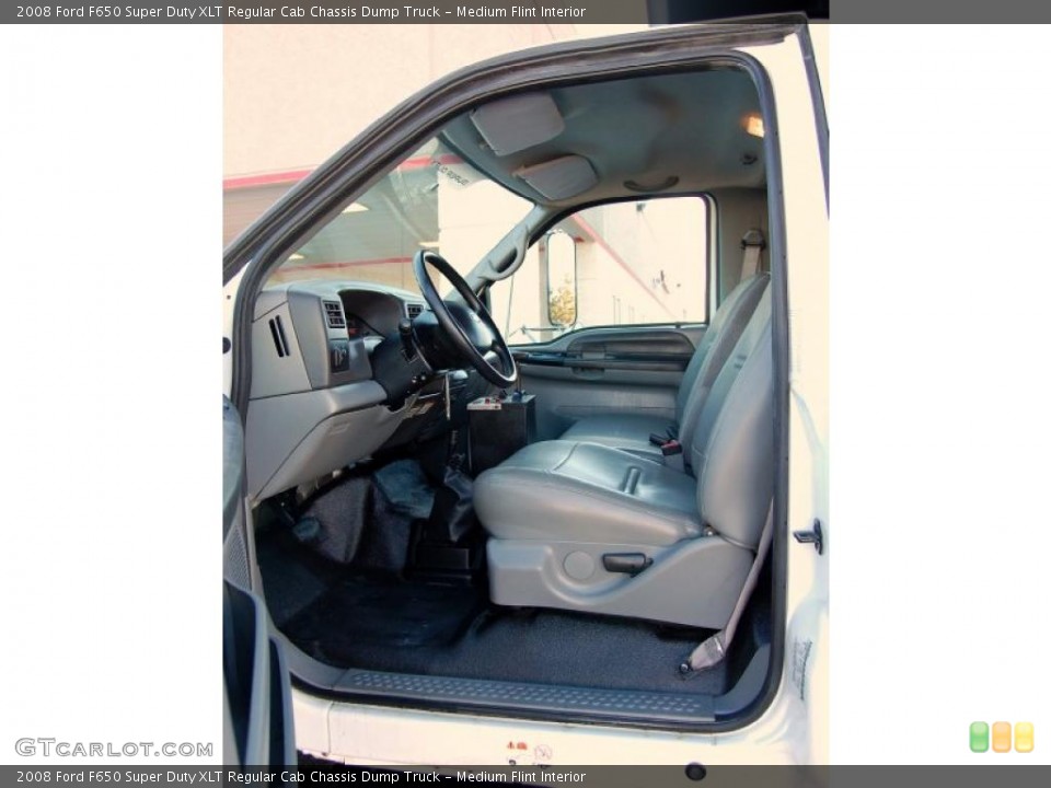 Medium Flint Interior Photo for the 2008 Ford F650 Super Duty XLT Regular Cab Chassis Dump Truck #42998759