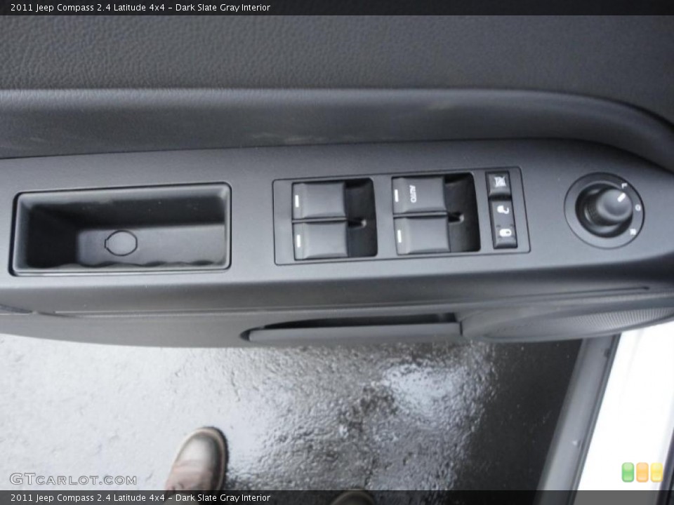 Dark Slate Gray Interior Controls for the 2011 Jeep Compass 2.4 Latitude 4x4 #43035775