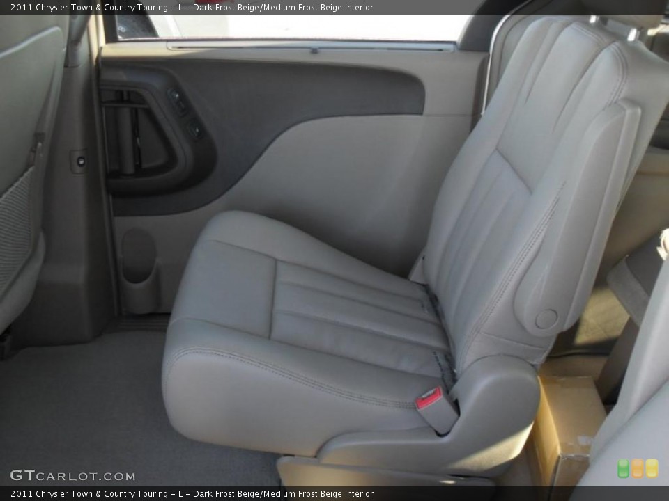Dark Frost Beige/Medium Frost Beige Interior Photo for the 2011 Chrysler Town & Country Touring - L #43045392