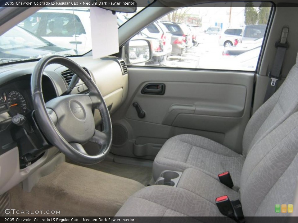 Medium Dark Pewter Interior Photo for the 2005 Chevrolet Colorado LS Regular Cab #43053136