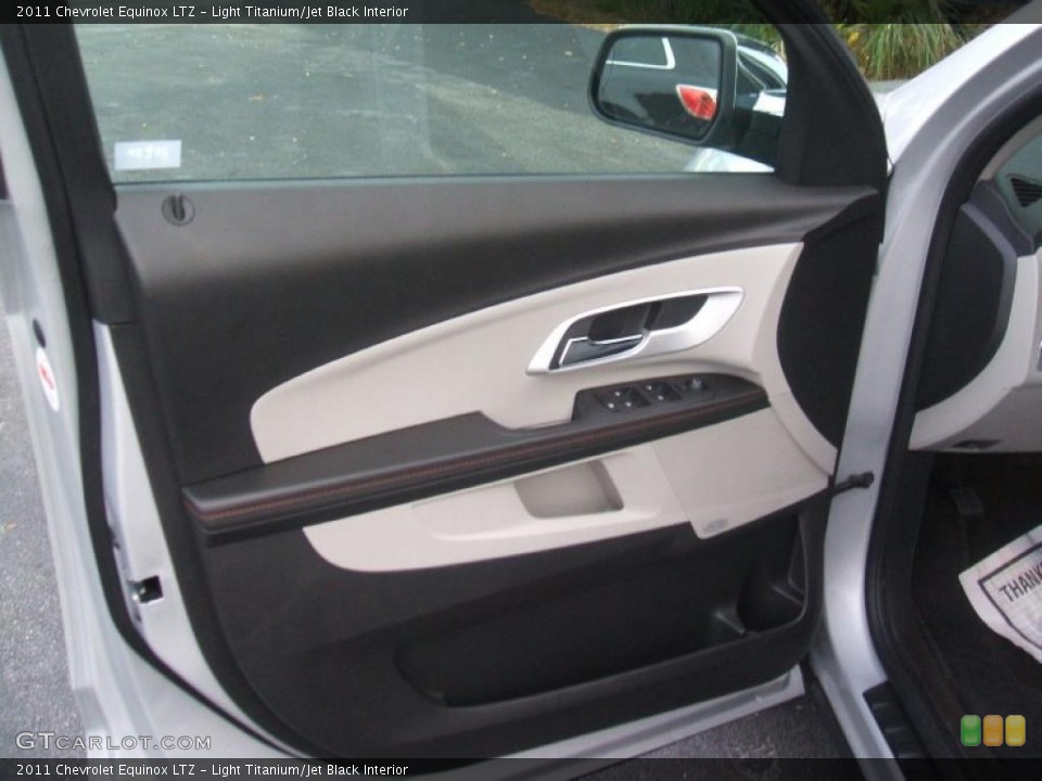 Light Titanium/Jet Black Interior Door Panel for the 2011 Chevrolet Equinox LTZ #43061328