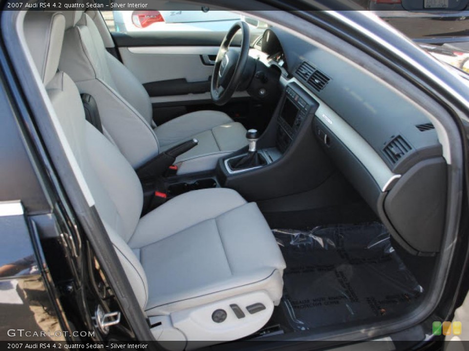 Silver Interior Photo for the 2007 Audi RS4 4.2 quattro Sedan #43066512