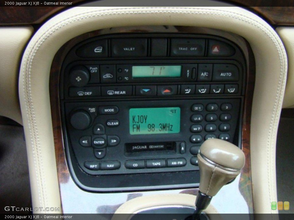 Oatmeal Interior Controls for the 2000 Jaguar XJ XJ8 #43092220