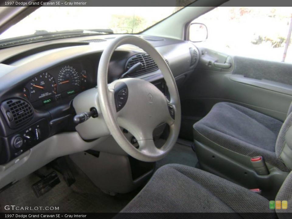 Gray Interior Photo for the 1997 Dodge Grand Caravan SE #43110461