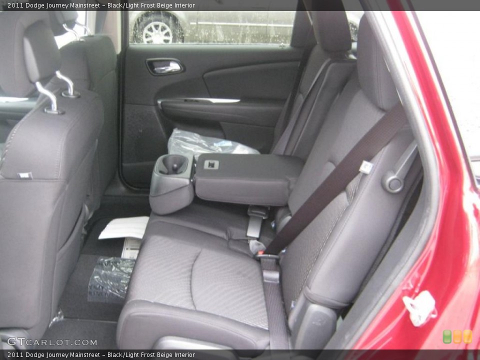Black/Light Frost Beige Interior Photo for the 2011 Dodge Journey Mainstreet #43113501