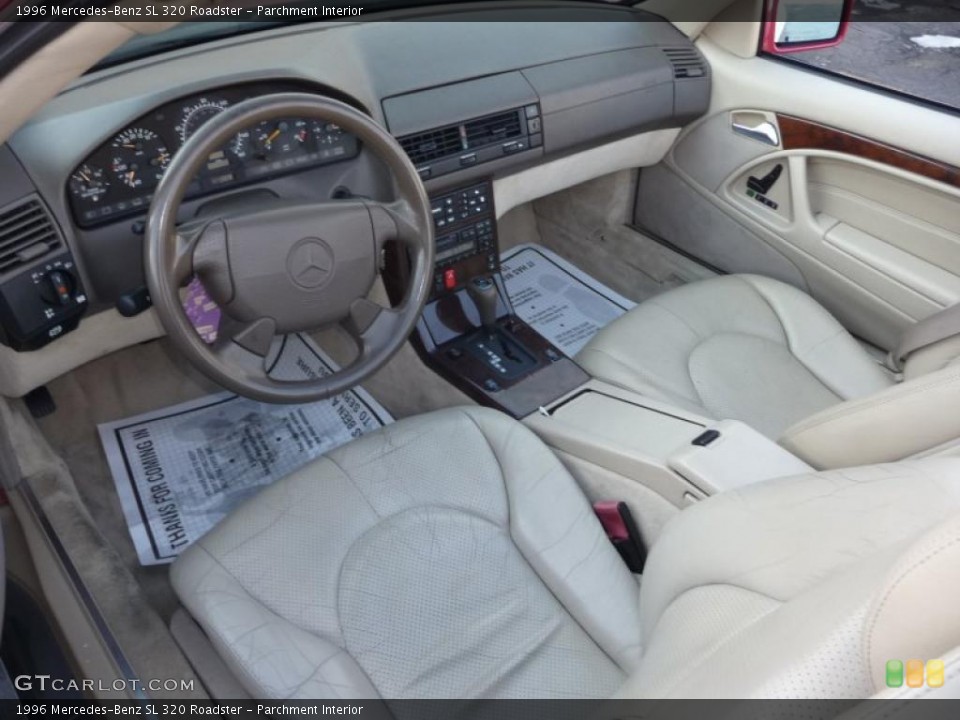 Parchment Interior Photo for the 1996 Mercedes-Benz SL 320 Roadster #43131003