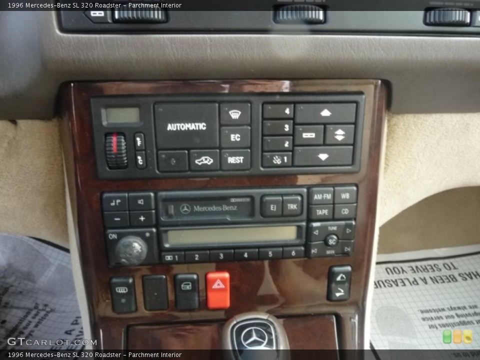 Parchment Interior Controls for the 1996 Mercedes-Benz SL 320 Roadster #43131303