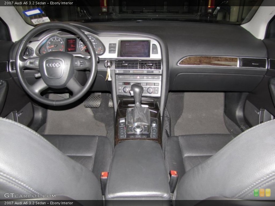 Ebony Interior Dashboard for the 2007 Audi A6 3.2 Sedan #43137591