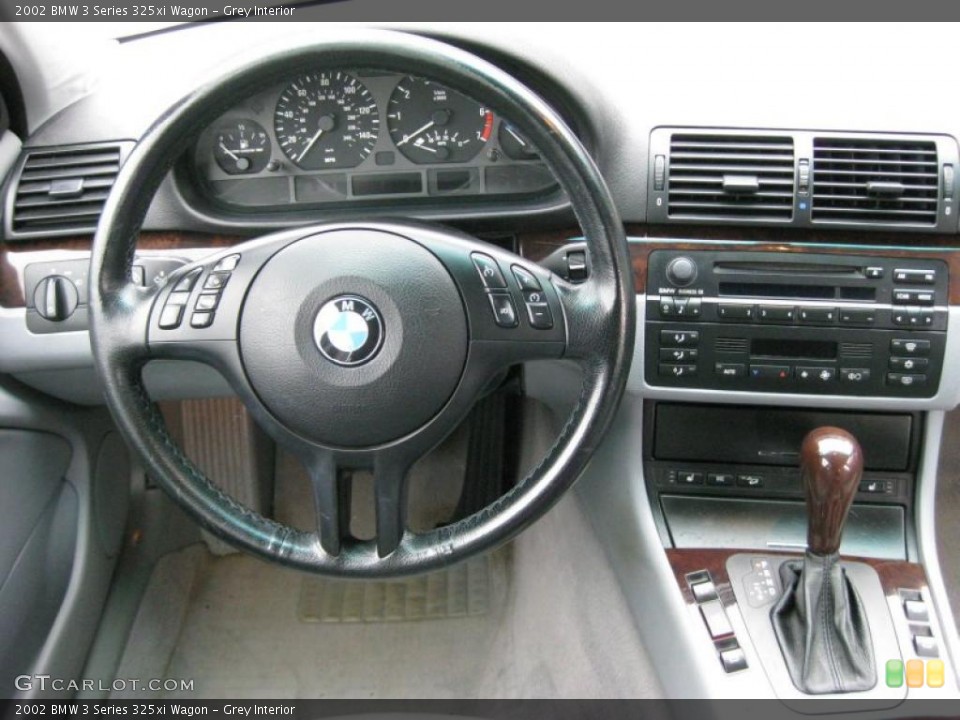 Grey Interior Dashboard for the 2002 BMW 3 Series 325xi Wagon #43176574