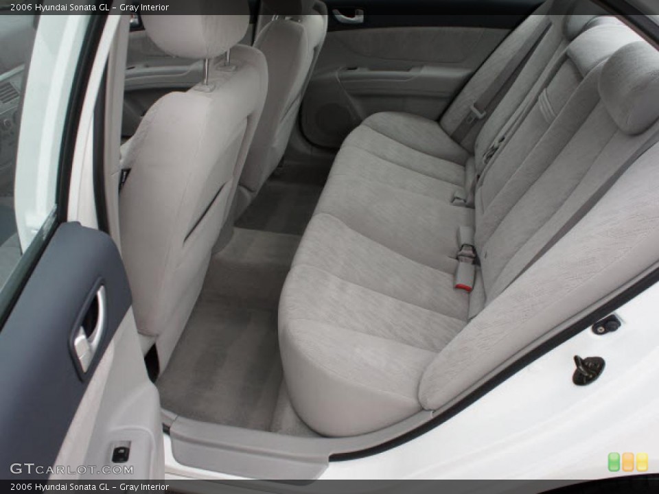 Gray Interior Photo for the 2006 Hyundai Sonata GL #43179062