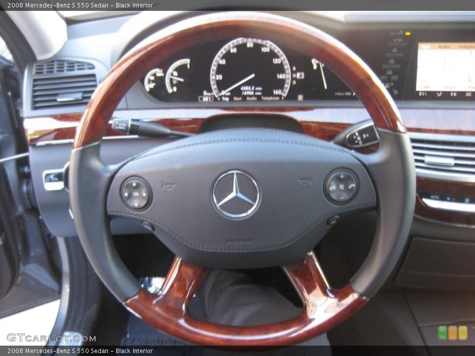 Black Interior Steering Wheel for the 2008 Mercedes-Benz S 550 Sedan #43190202