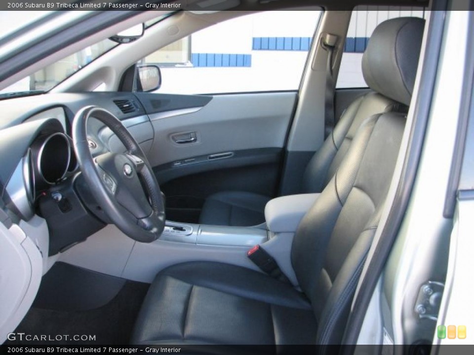 Gray Interior Photo for the 2006 Subaru B9 Tribeca Limited 7 Passenger #43193086