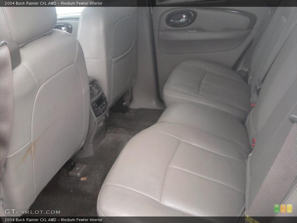Medium Pewter Interior Photo for the 2004 Buick Rainier CXL AWD #43194330