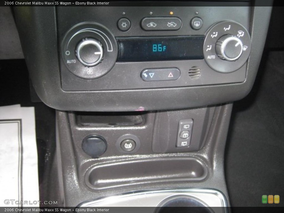 Ebony Black Interior Controls for the 2006 Chevrolet Malibu Maxx SS Wagon #43197058
