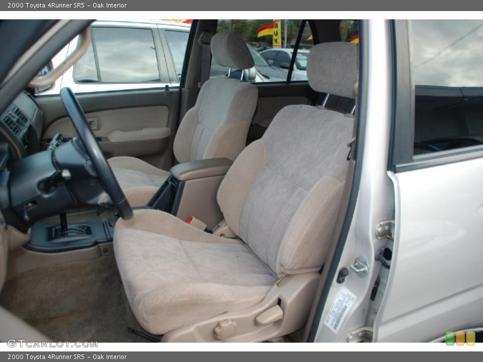 Oak Interior Photo for the 2000 Toyota 4Runner SR5 #43217714