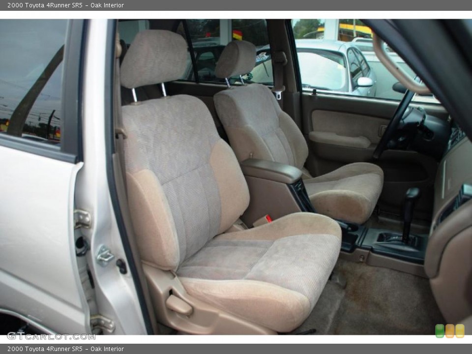 Oak Interior Photo for the 2000 Toyota 4Runner SR5 #43217790