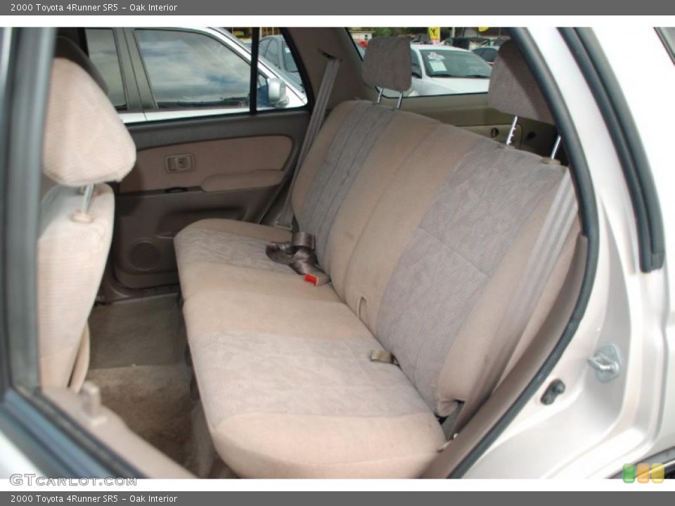 Oak Interior Photo for the 2000 Toyota 4Runner SR5 #43217806