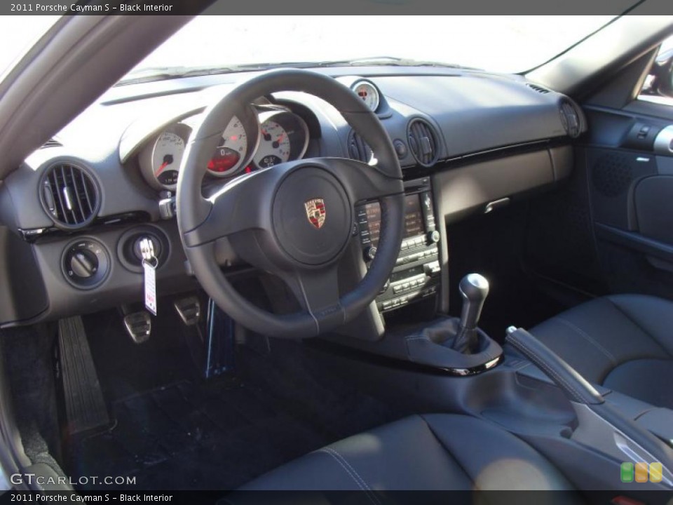 Black Interior Photo for the 2011 Porsche Cayman S #43230153
