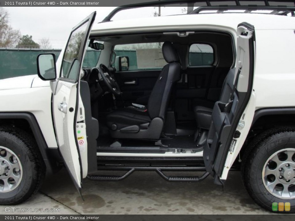 Dark Charcoal Interior Photo for the 2011 Toyota FJ Cruiser 4WD #43242673