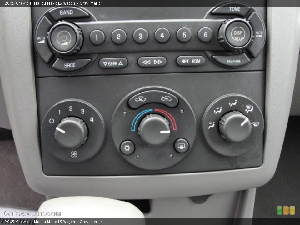 Gray Interior Controls for the 2005 Chevrolet Malibu Maxx LS Wagon #43246610