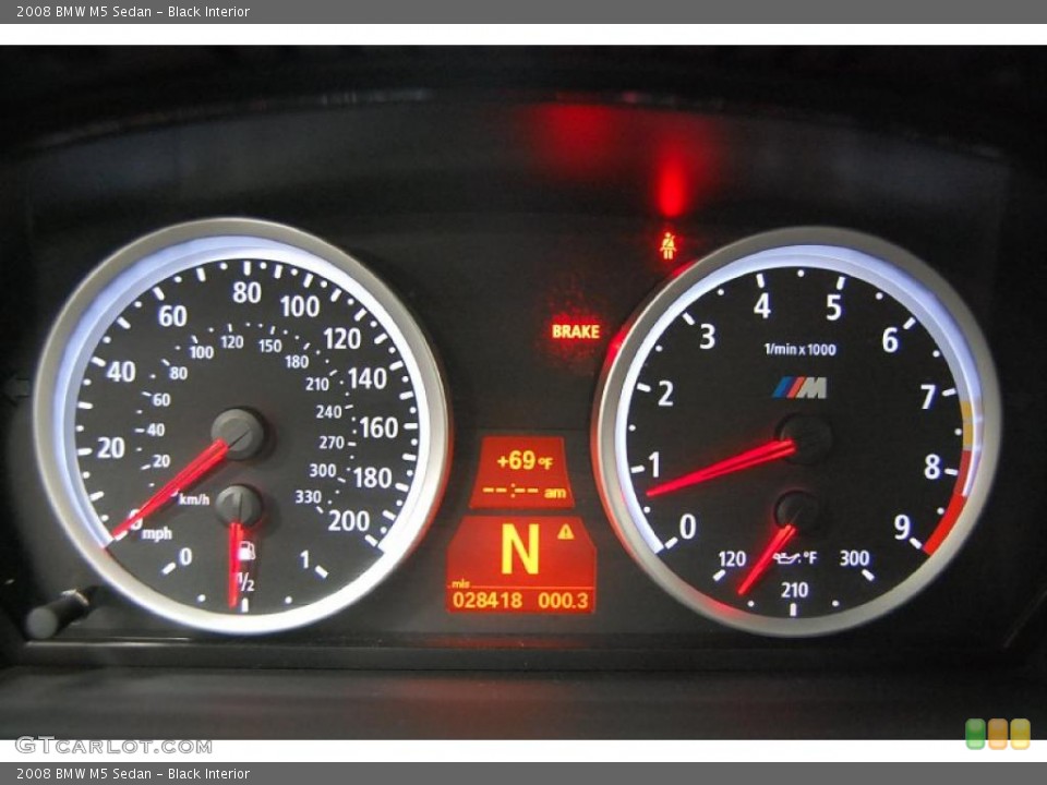 Black Interior Gauges for the 2008 BMW M5 Sedan #43251098