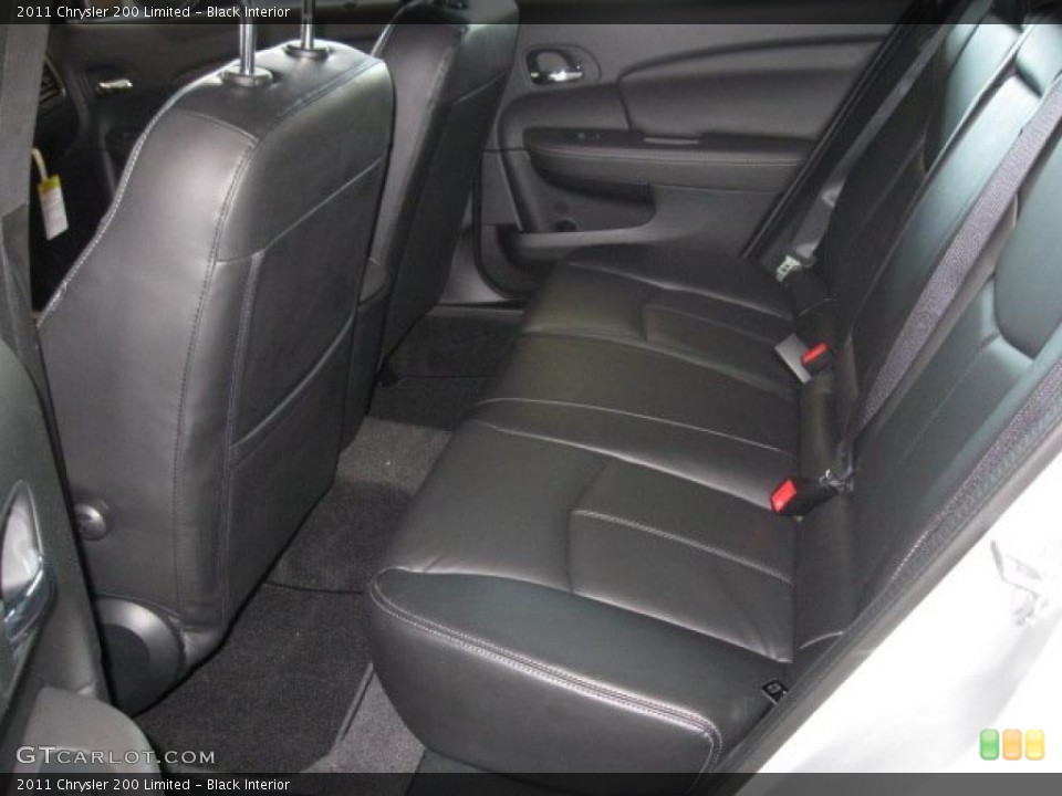 Black Interior Photo for the 2011 Chrysler 200 Limited #43255599