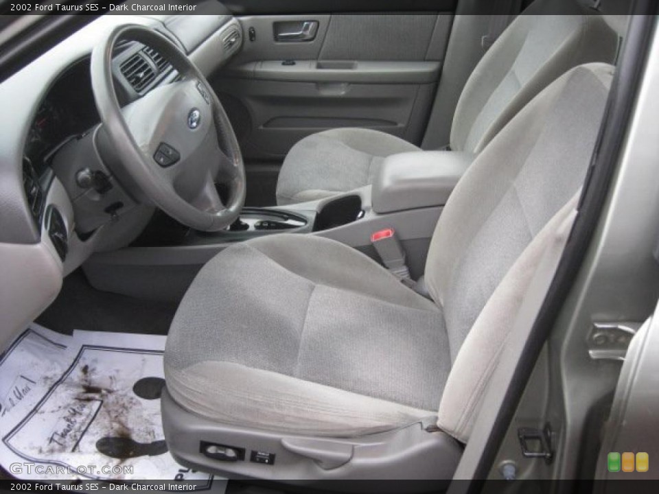 Dark Charcoal Interior Photo for the 2002 Ford Taurus SES #43258246