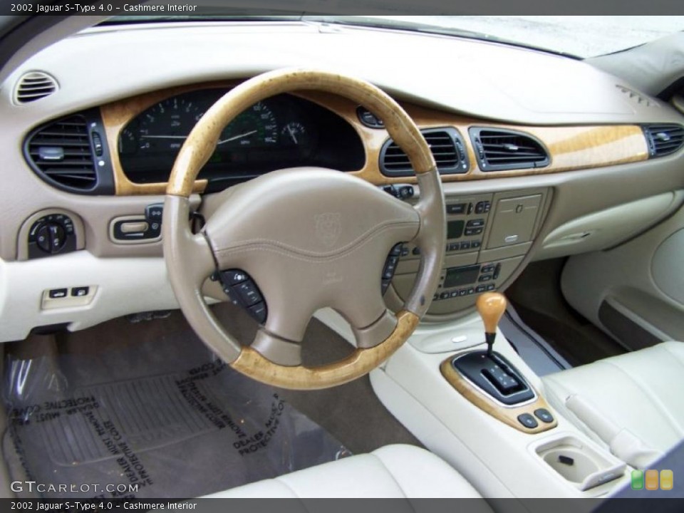Cashmere Interior Photo for the 2002 Jaguar S-Type 4.0 #43279826