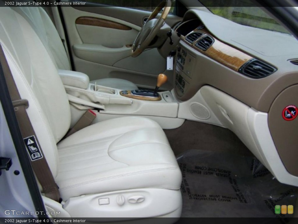 Cashmere Interior Photo for the 2002 Jaguar S-Type 4.0 #43280210