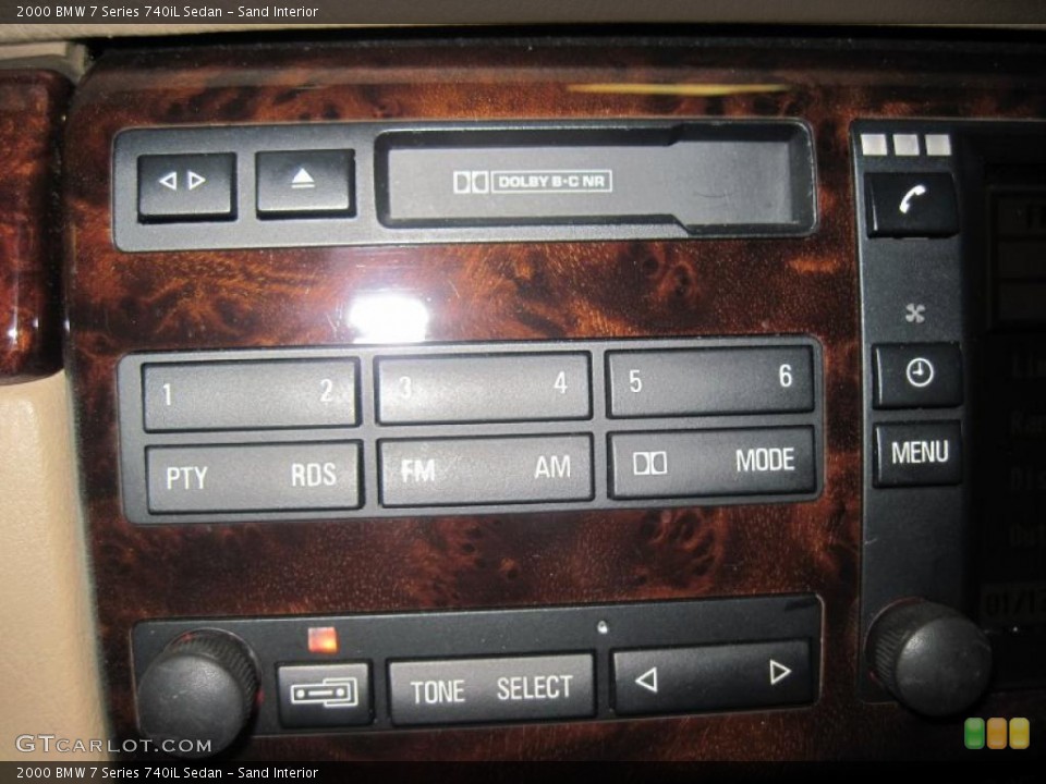Sand Interior Controls for the 2000 BMW 7 Series 740iL Sedan #43281899
