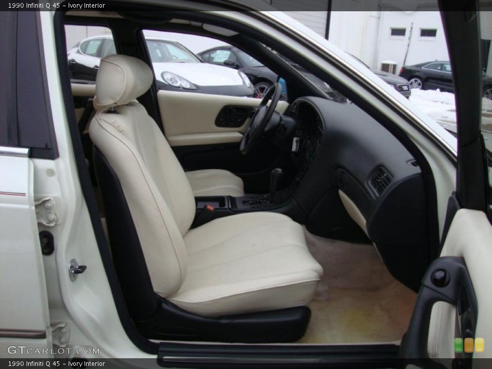 Ivory Interior Photo for the 1990 Infiniti Q 45 #43283311