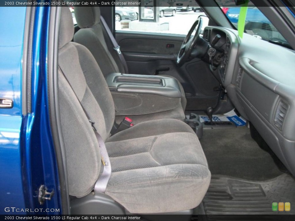 Dark Charcoal Interior Photo for the 2003 Chevrolet Silverado 1500 LS Regular Cab 4x4 #43306355