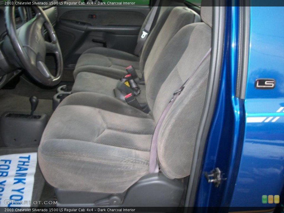 Dark Charcoal Interior Photo for the 2003 Chevrolet Silverado 1500 LS Regular Cab 4x4 #43306447