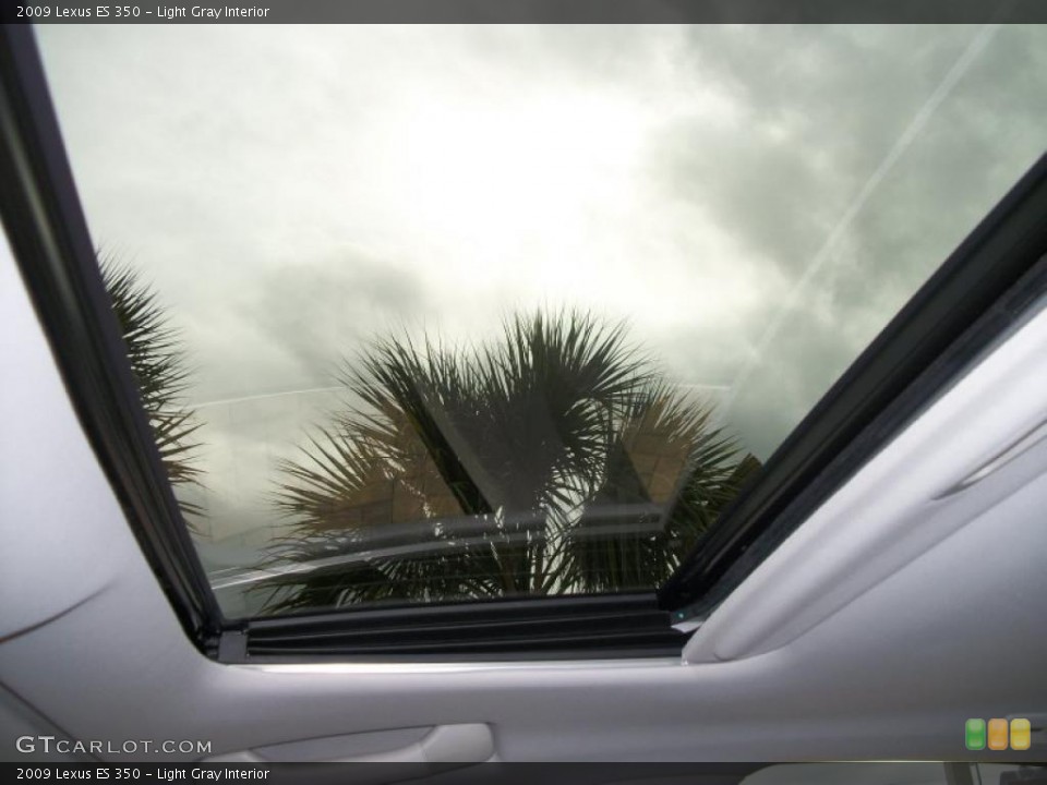 Light Gray Interior Sunroof for the 2009 Lexus ES 350 #43337697