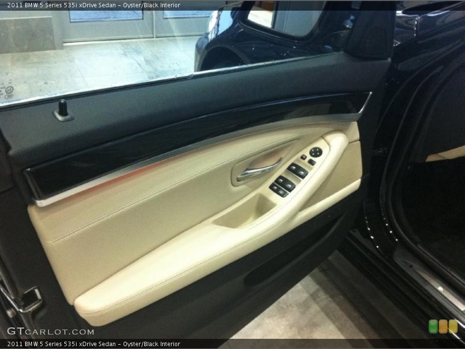 Oyster/Black Interior Door Panel for the 2011 BMW 5 Series 535i xDrive Sedan #43341819