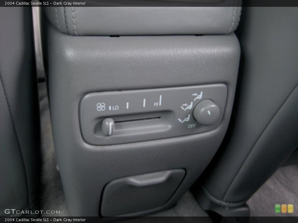Dark Gray Interior Controls for the 2004 Cadillac Seville SLS #43342687