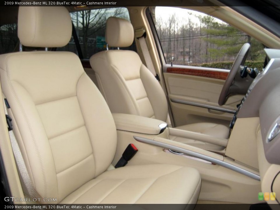Cashmere Interior Photo for the 2009 Mercedes-Benz ML 320 BlueTec 4Matic #43344411