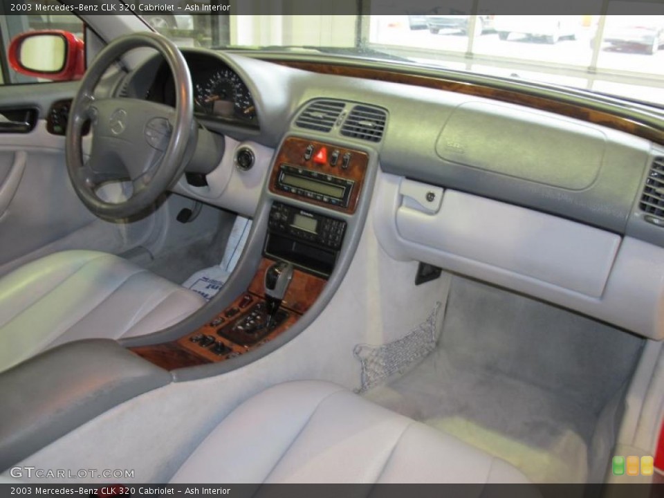 Ash Interior Photo for the 2003 Mercedes-Benz CLK 320 Cabriolet #43350463