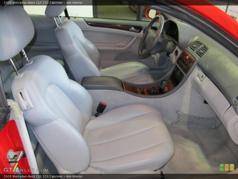 Ash Interior Photo for the 2003 Mercedes-Benz CLK 320 Cabriolet #43350479