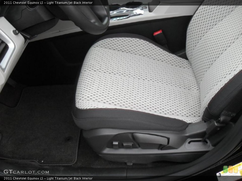Light Titanium/Jet Black Interior Photo for the 2011 Chevrolet Equinox LS #43356251