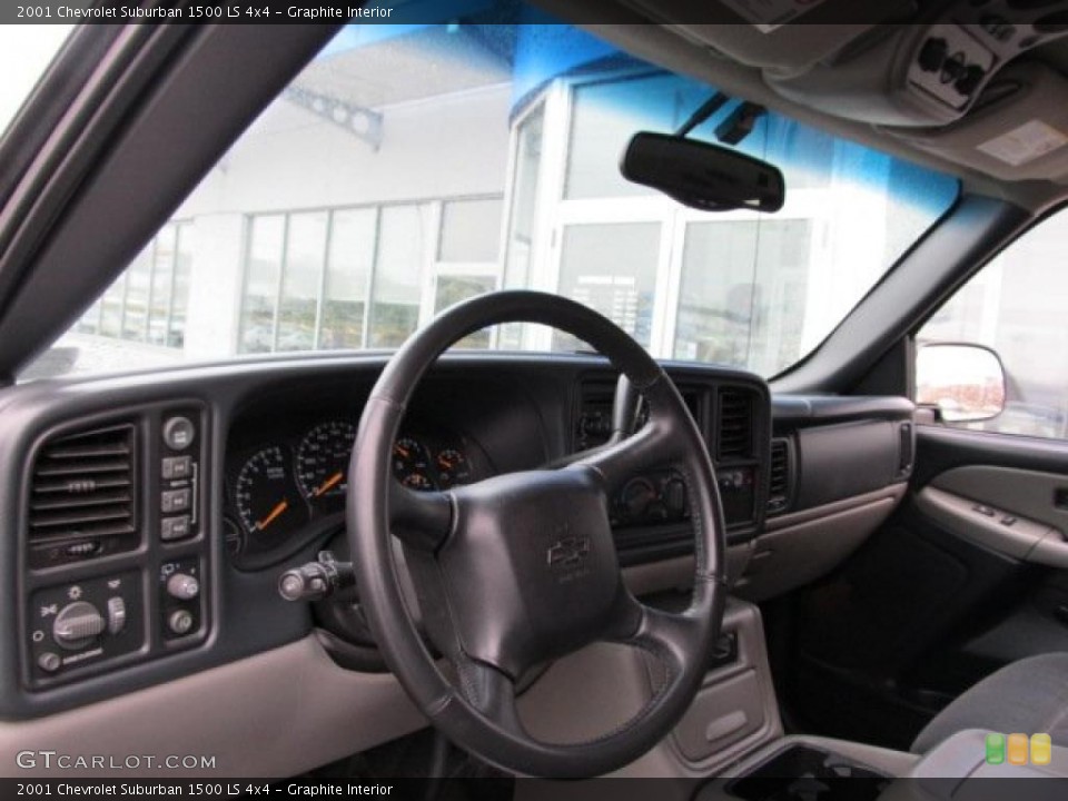 Graphite Interior Dashboard for the 2001 Chevrolet Suburban 1500 LS 4x4 #43356431